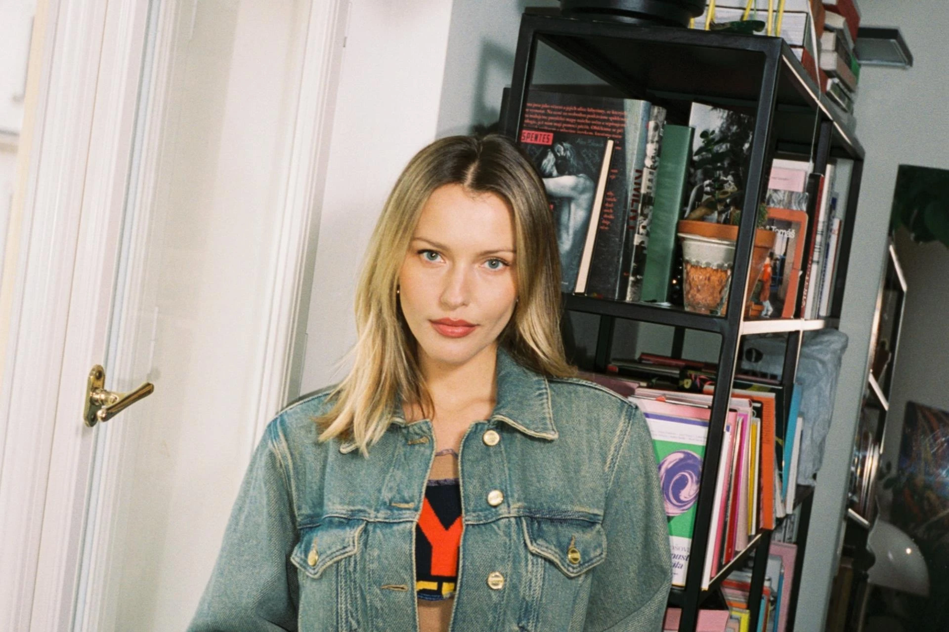 Linda Bartošová: As If My Strength Has Failed Me
