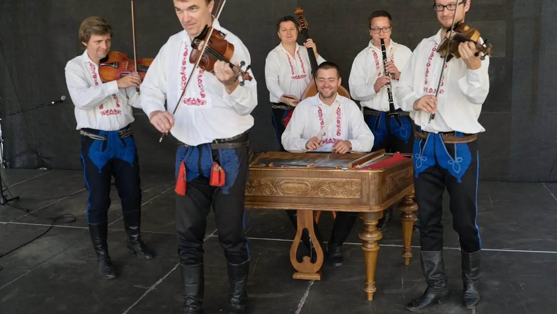 Mladí Burčáci Folk Ensemble