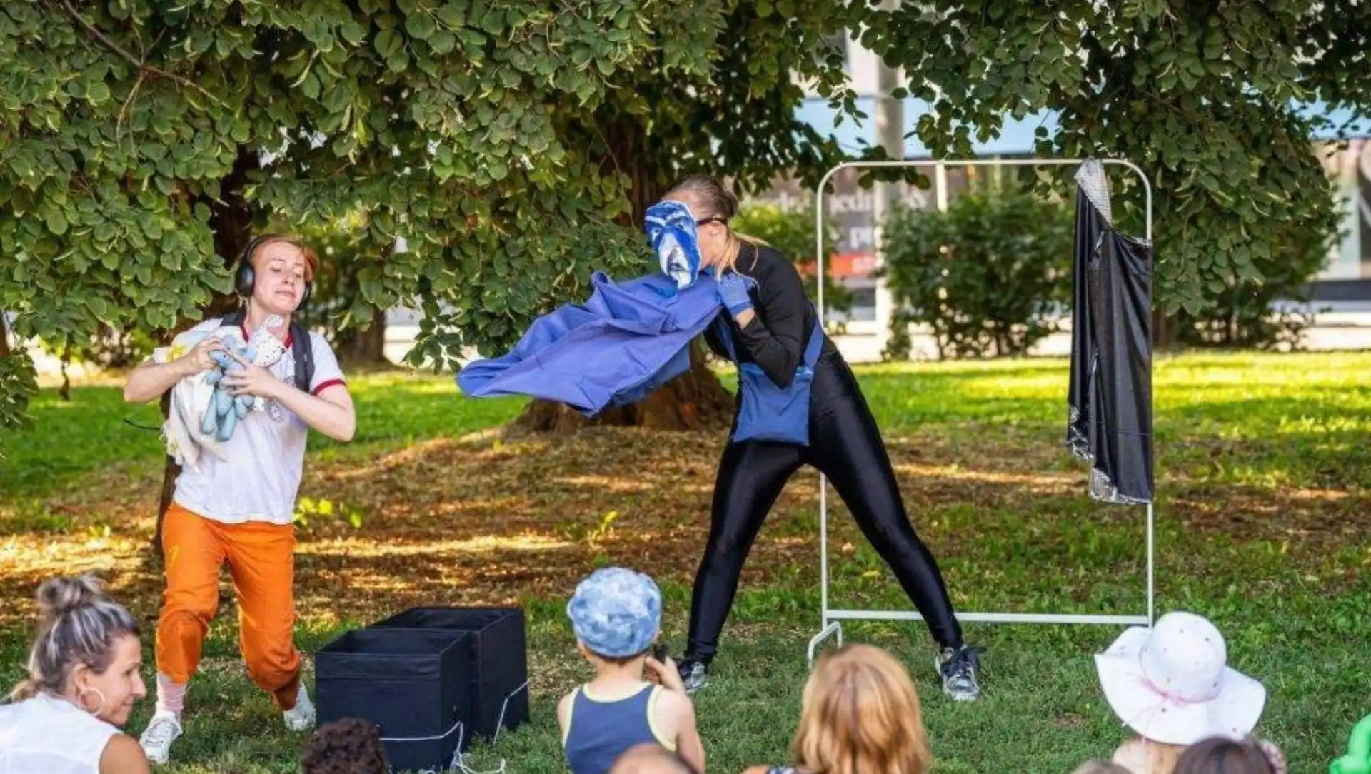 Mikro Teatro: The Invisible One