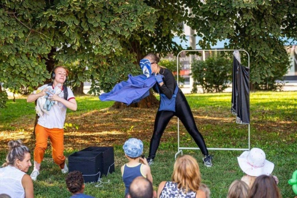 Mikro Teatro: The Invisible One